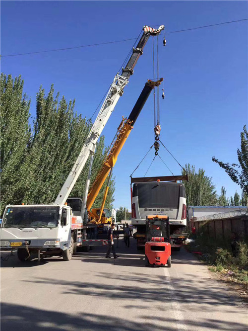 东安县港口集装箱搬运案例